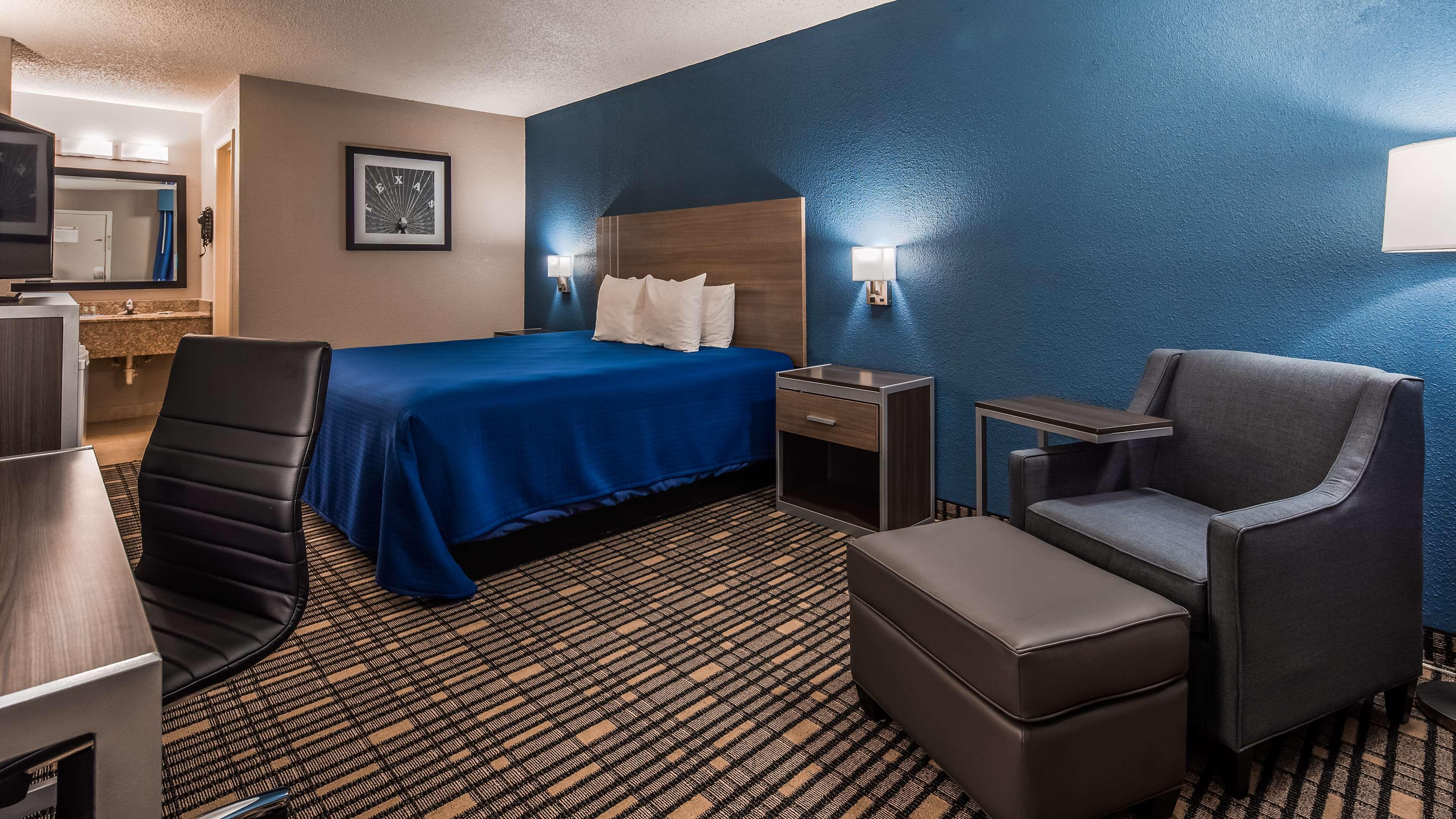 Best Western Post Oak Inn Burnet Exterior photo