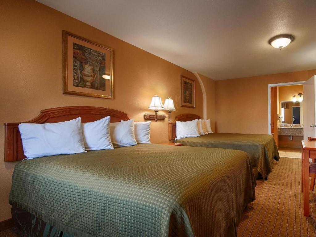 Best Western Post Oak Inn Burnet Exterior photo
