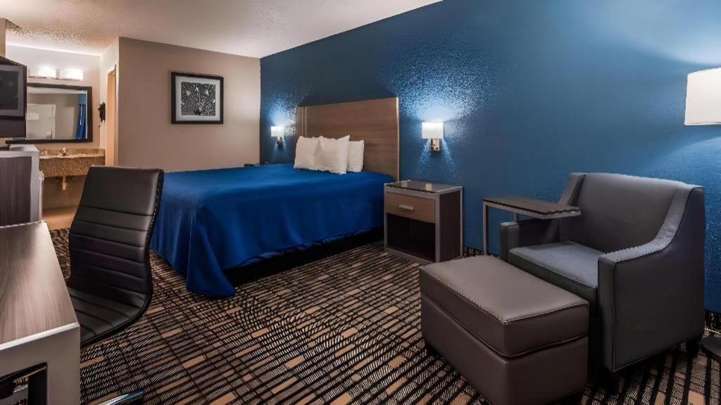 Best Western Post Oak Inn Burnet Exterior photo