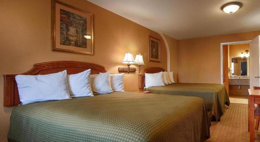 Best Western Post Oak Inn Burnet Exterior photo